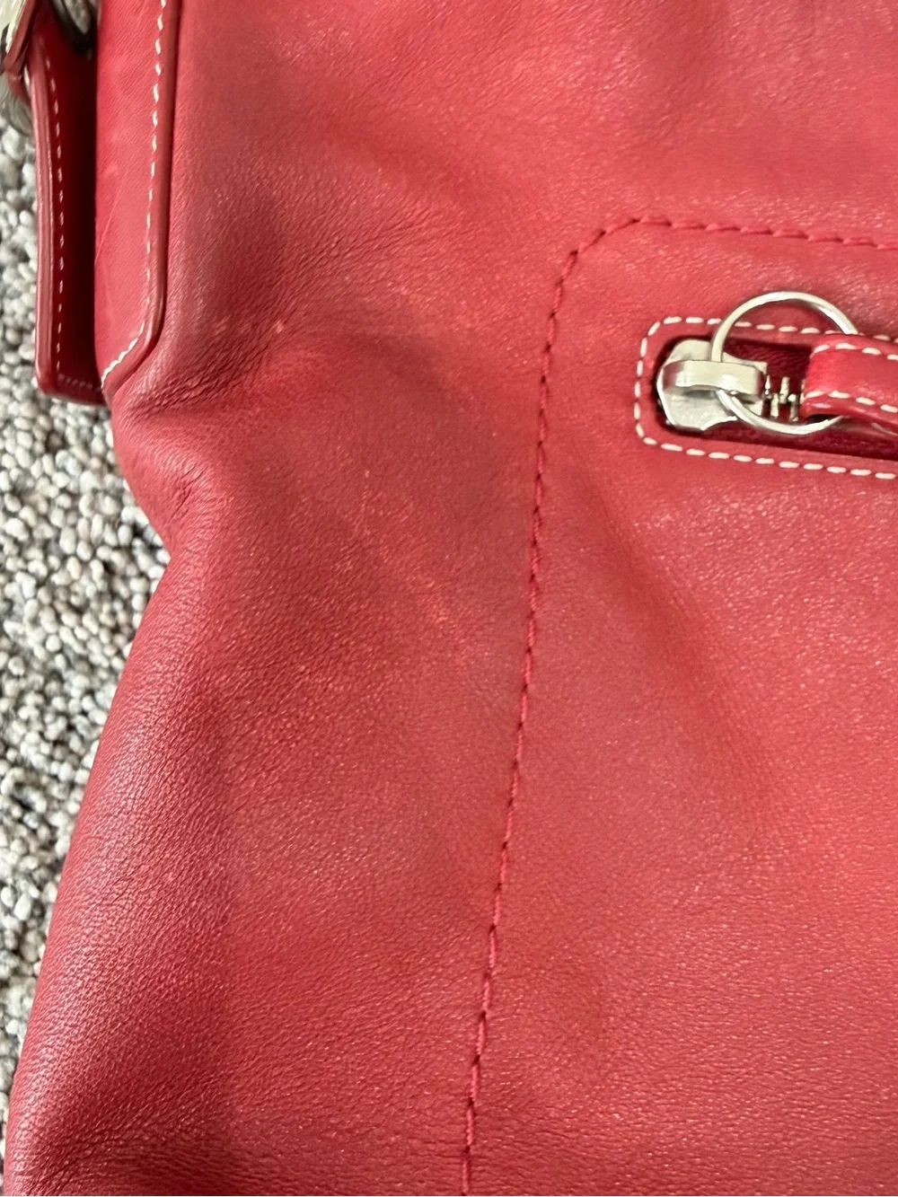 Vintage Coach Red GenuineLeather Y2K Silver Hardware Zip Close Shoulder Bag 1417 - Picture 4 of 15